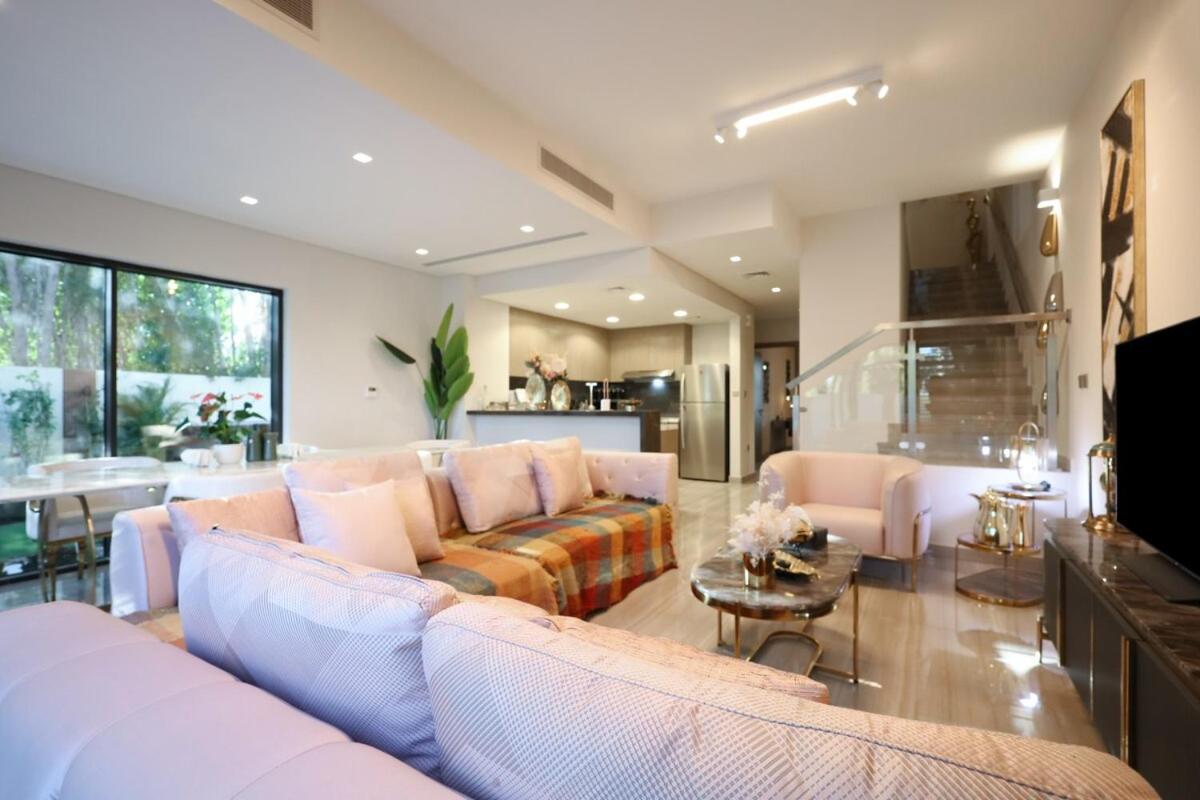 Stunning 4 Bed Villa, Private Pool, Damac Hills Dubái Exterior foto