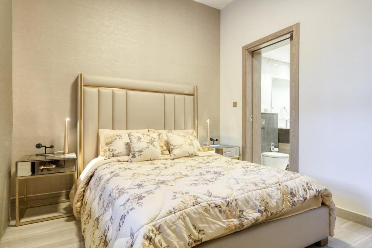 Stunning 4 Bed Villa, Private Pool, Damac Hills Dubái Exterior foto